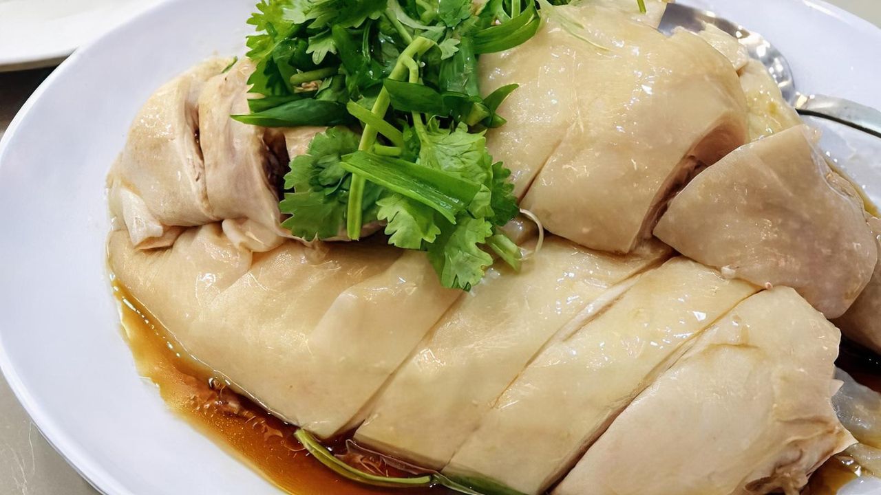 Boiled Tender Chicken with Soy Sauce (with Bone)