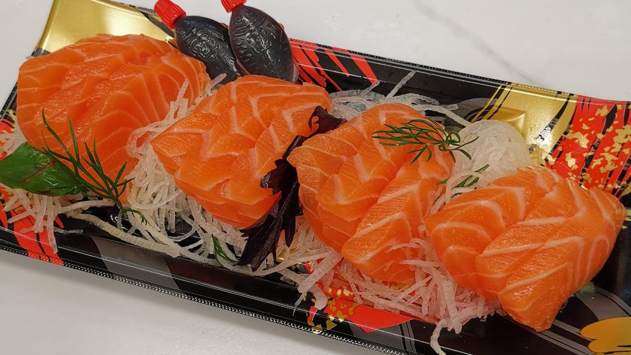 SALMON SASHIMI 150G