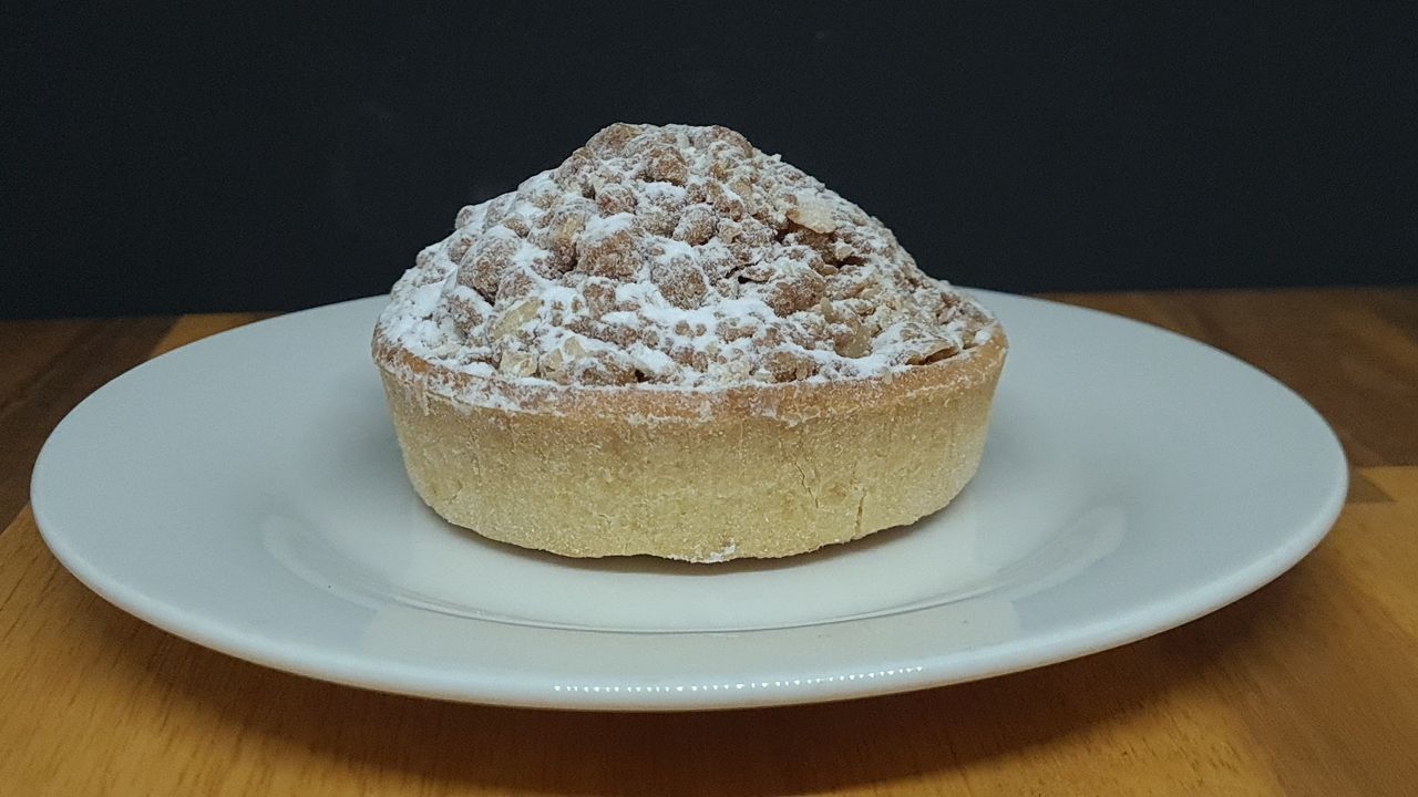 Apple Crumble Tart