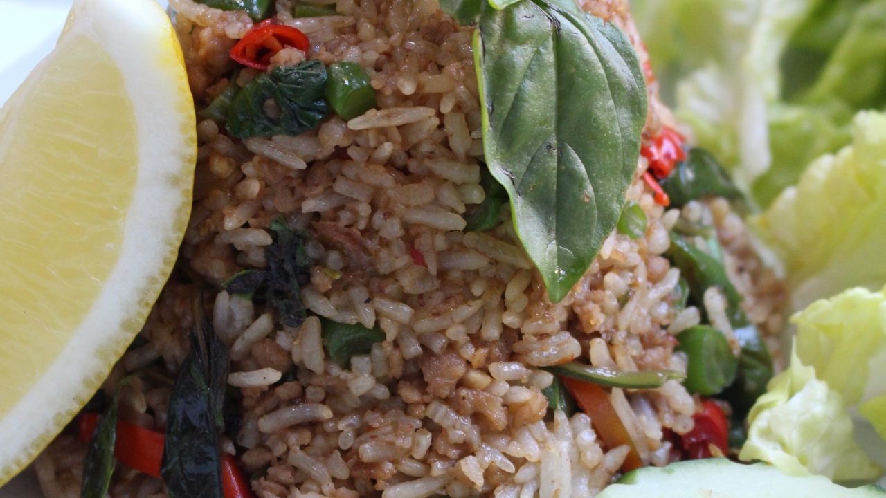 Chilli and Basil Fried Rice (Khao Pad Ga Prao)