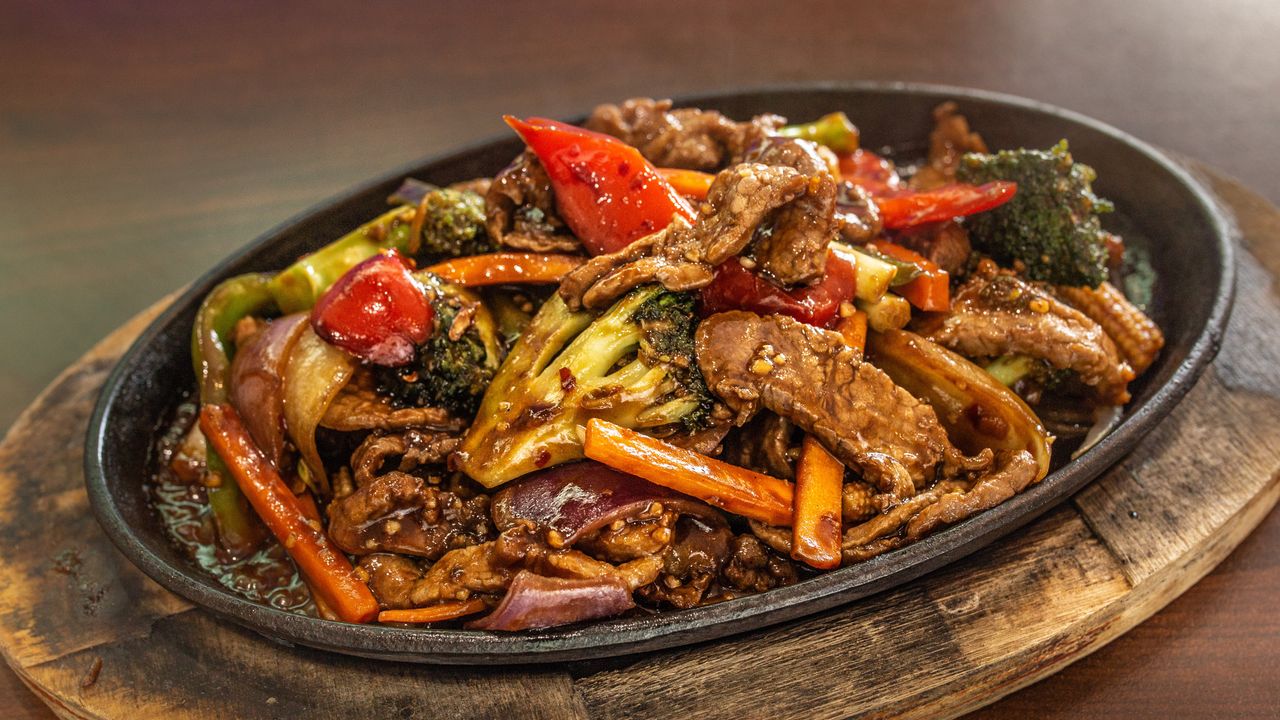 Stir Fried Beef with Mongolian Sauce on Rice