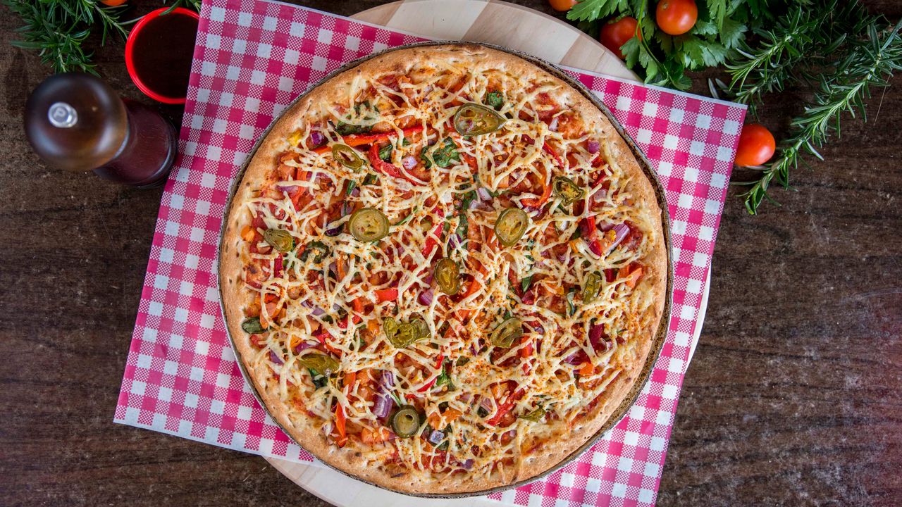 Vegan Spicy Vego Pizza