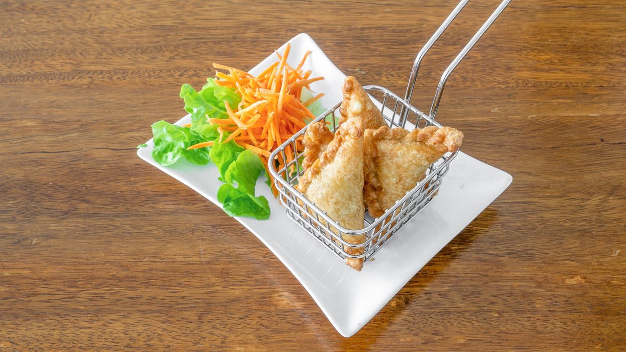 Curry Puff (V)