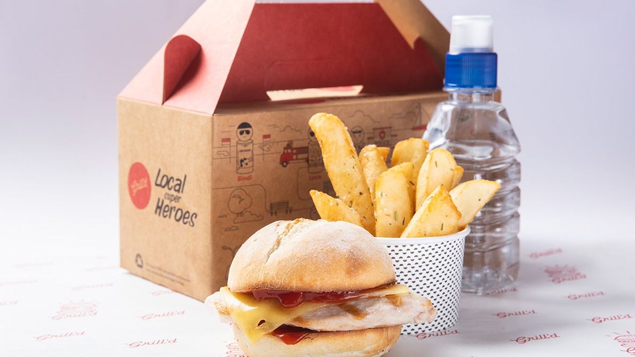 Chicken Mini Me Pack with Water (1890 kJ)