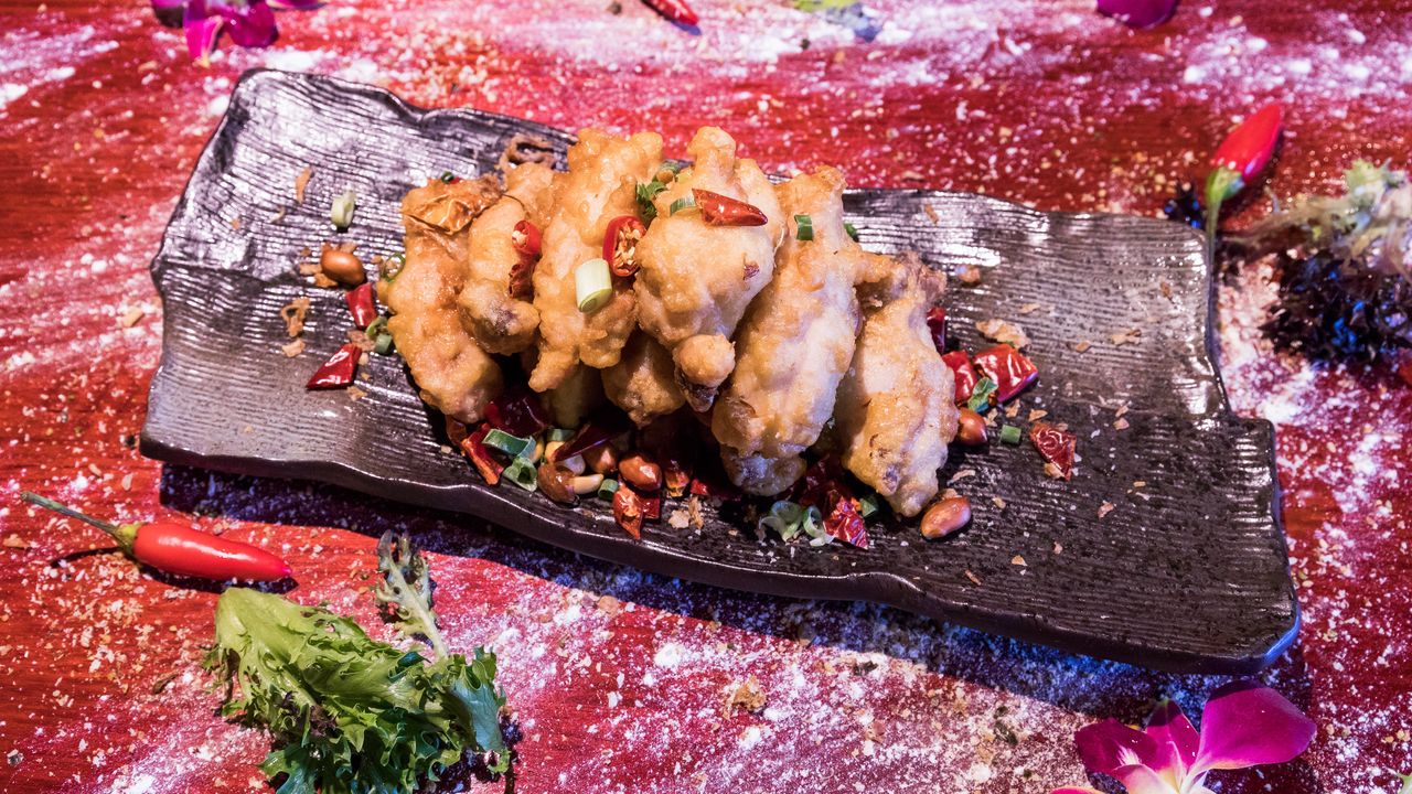 Chicken Spare Ribs with Dry Chilli and Peanut