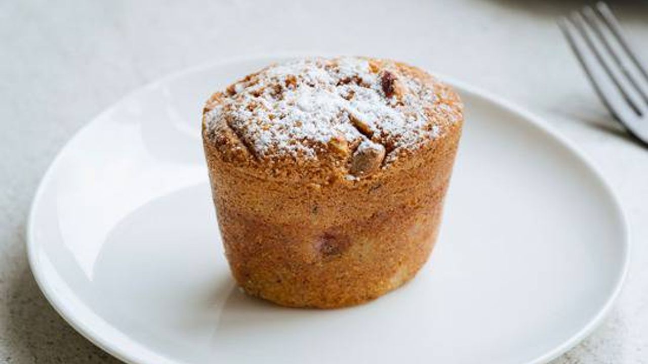 Pistachio and Raspberry Friand