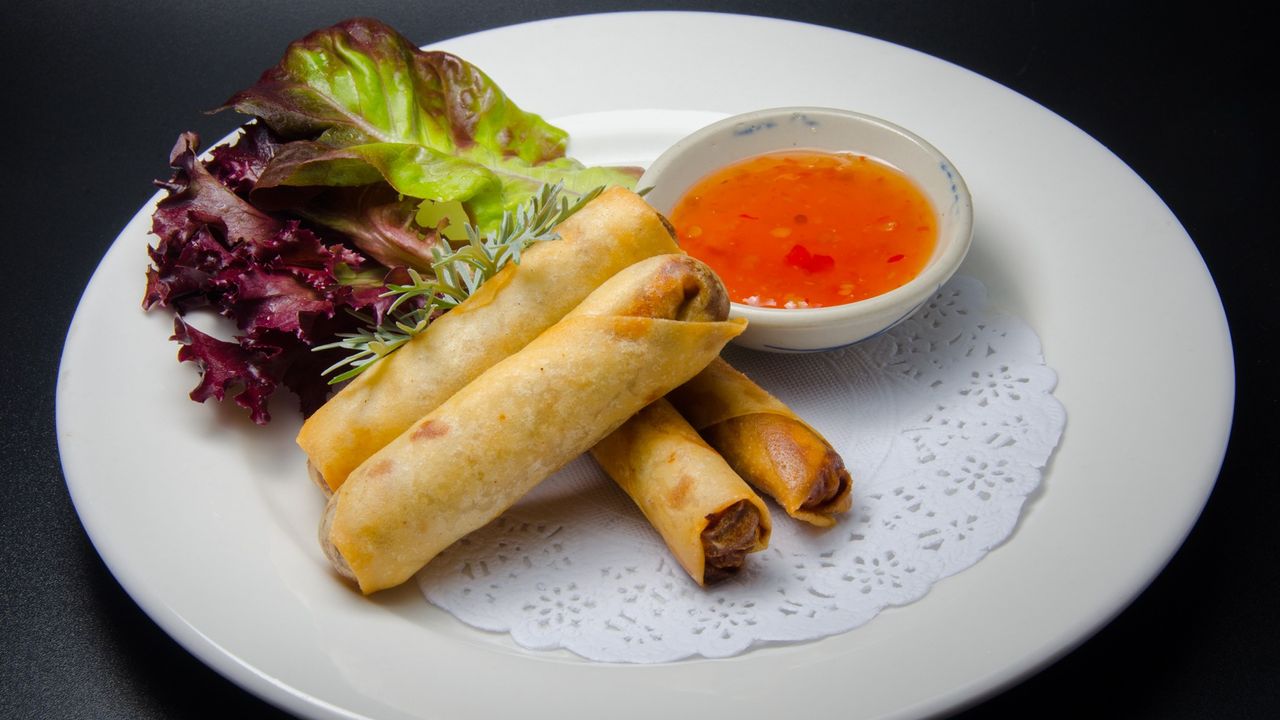 4. Chicken Spring Roll (4pcs)