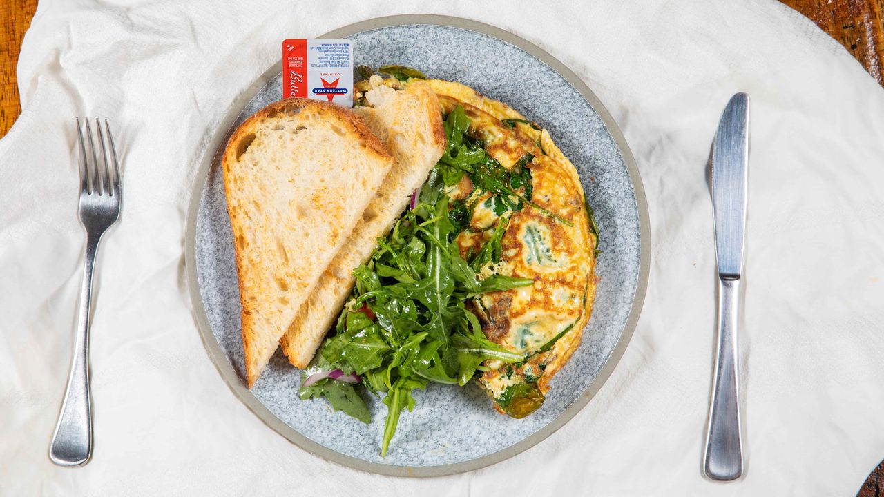 Mushroom, Spinach & Fetta Omlette