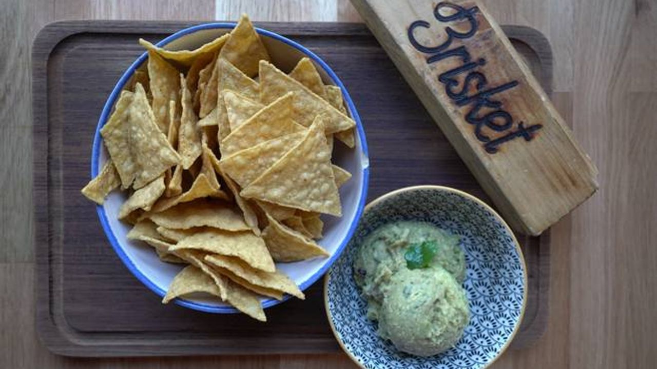 Nachos & Guacamole