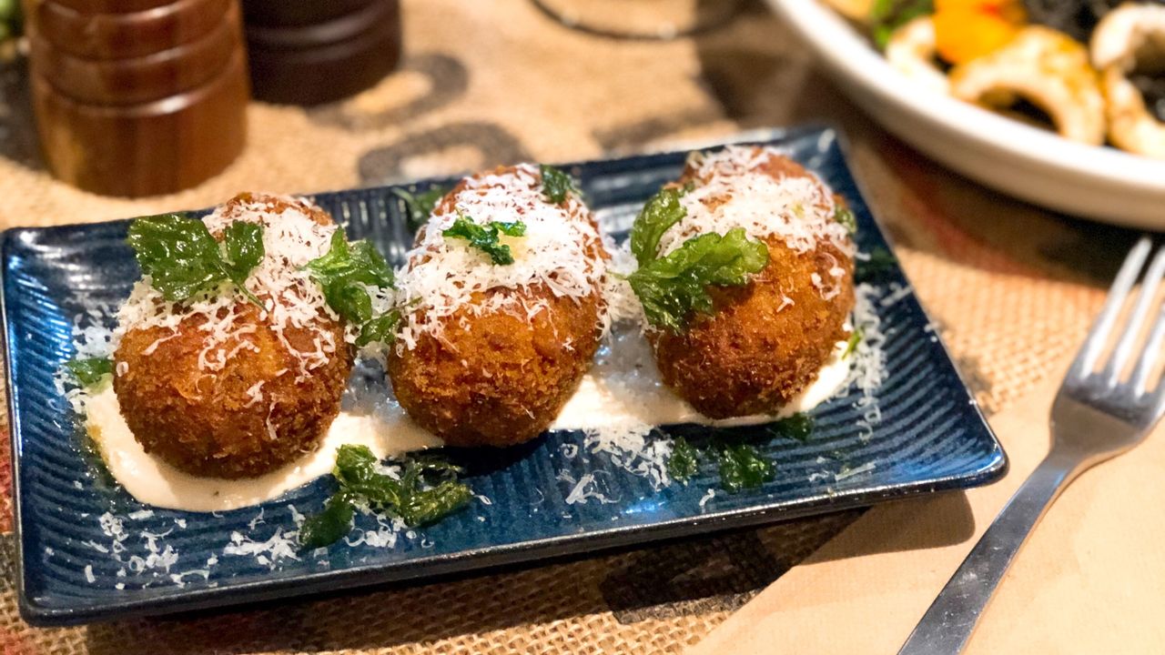 Cheesy Pesto & Halloumi Arancini