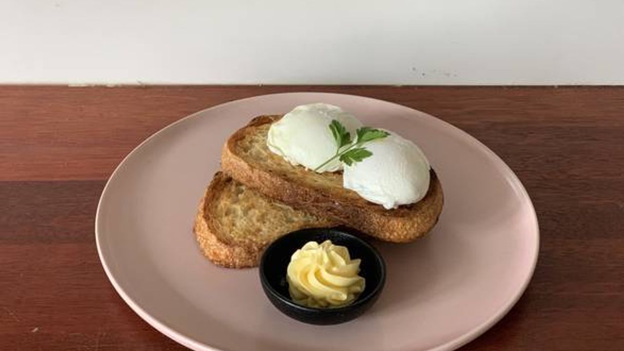 Eggs on Toast (V)