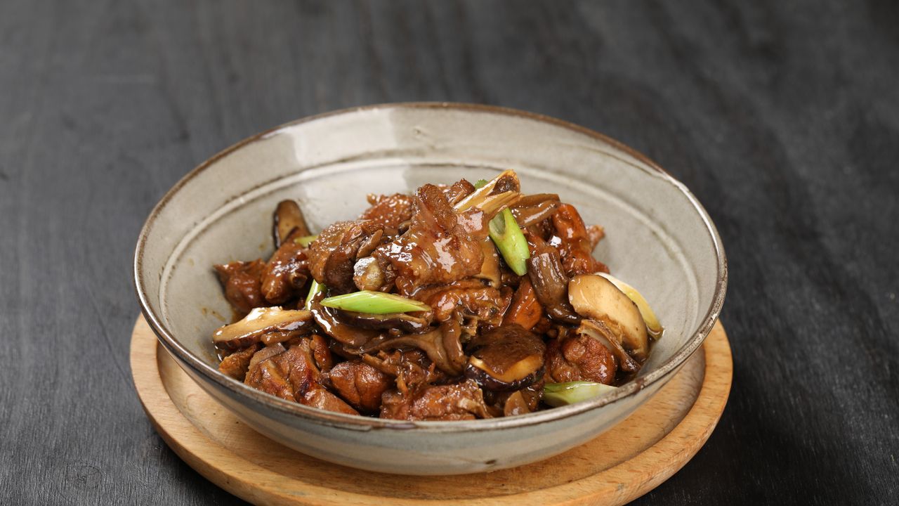 Stewed Chicken With Mushrooms