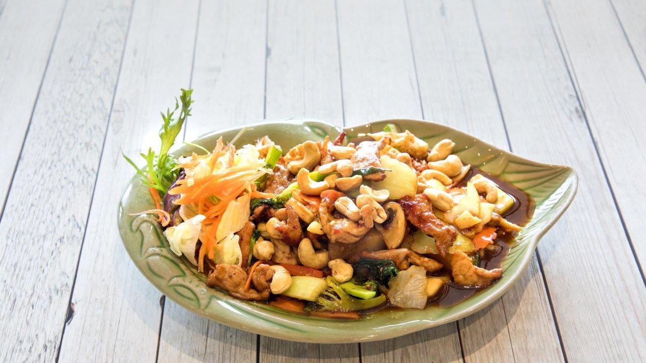 Cashew Nuts (Pud Med Mamung) (Spicy)