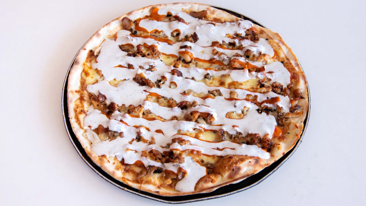 Spicy Chicken Special Classic Pizza