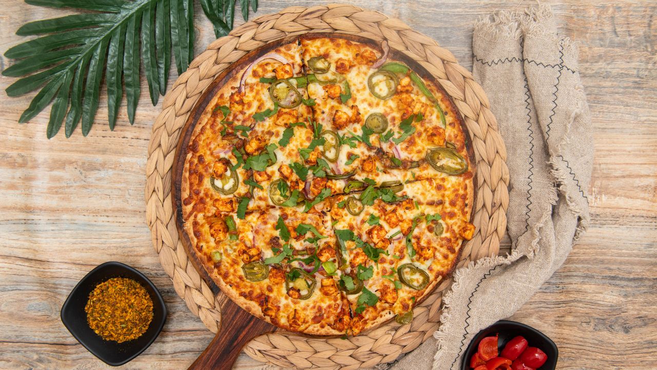 Monks Pudina Paneer Pizza