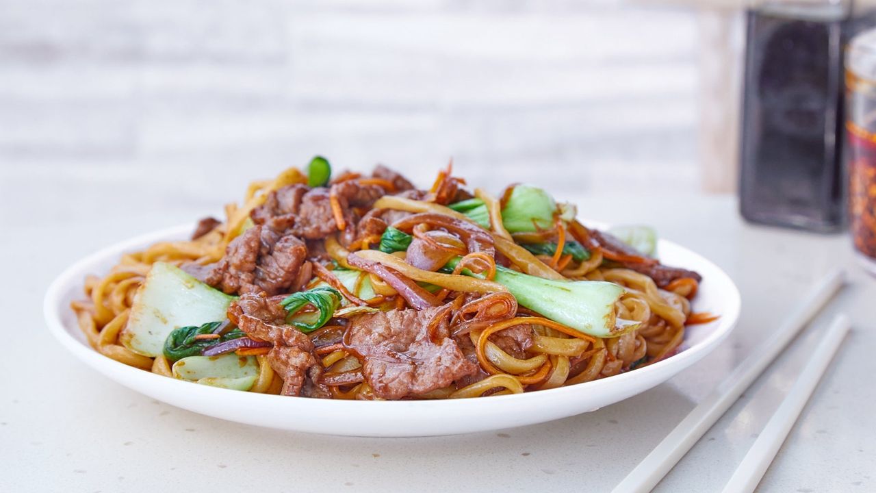 Stir Fried Noodle with Beef