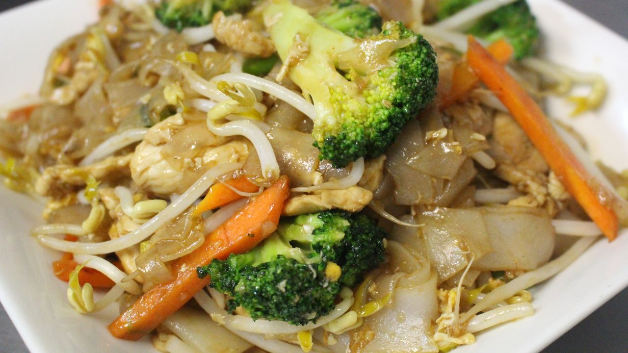 Pad See Ewe