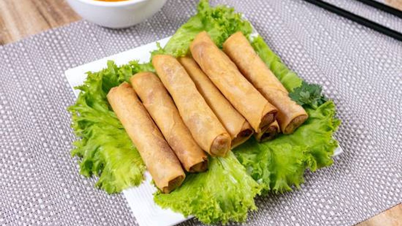 Vegetarian Spring Rolls (V)