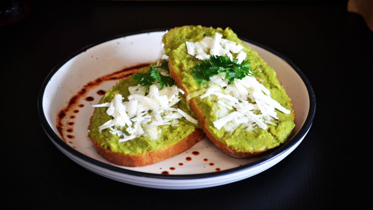 Guacamole on Toast or Corn Bread