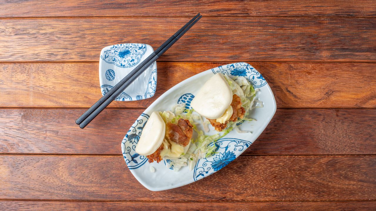 Crispy Chicken Steam Buns