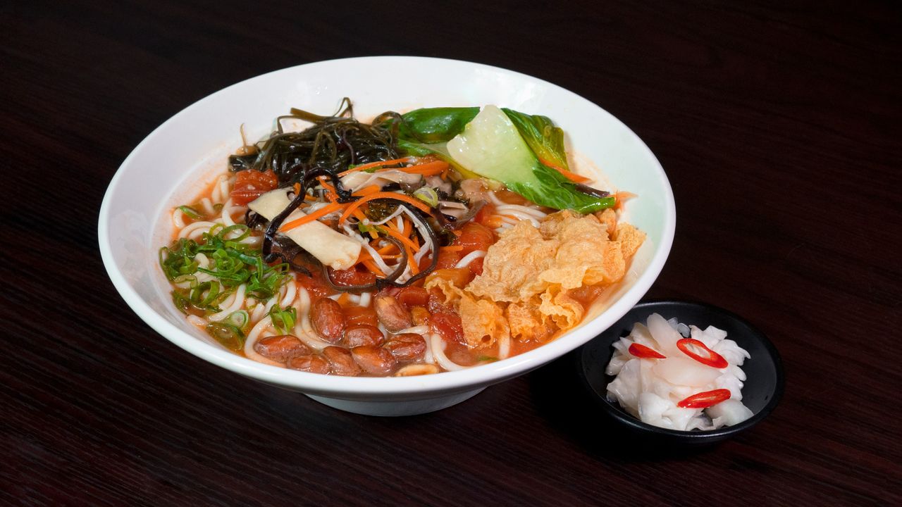18. Vegetarian Rice Noodle in Tomato Soup (V) 番茄素食湯米