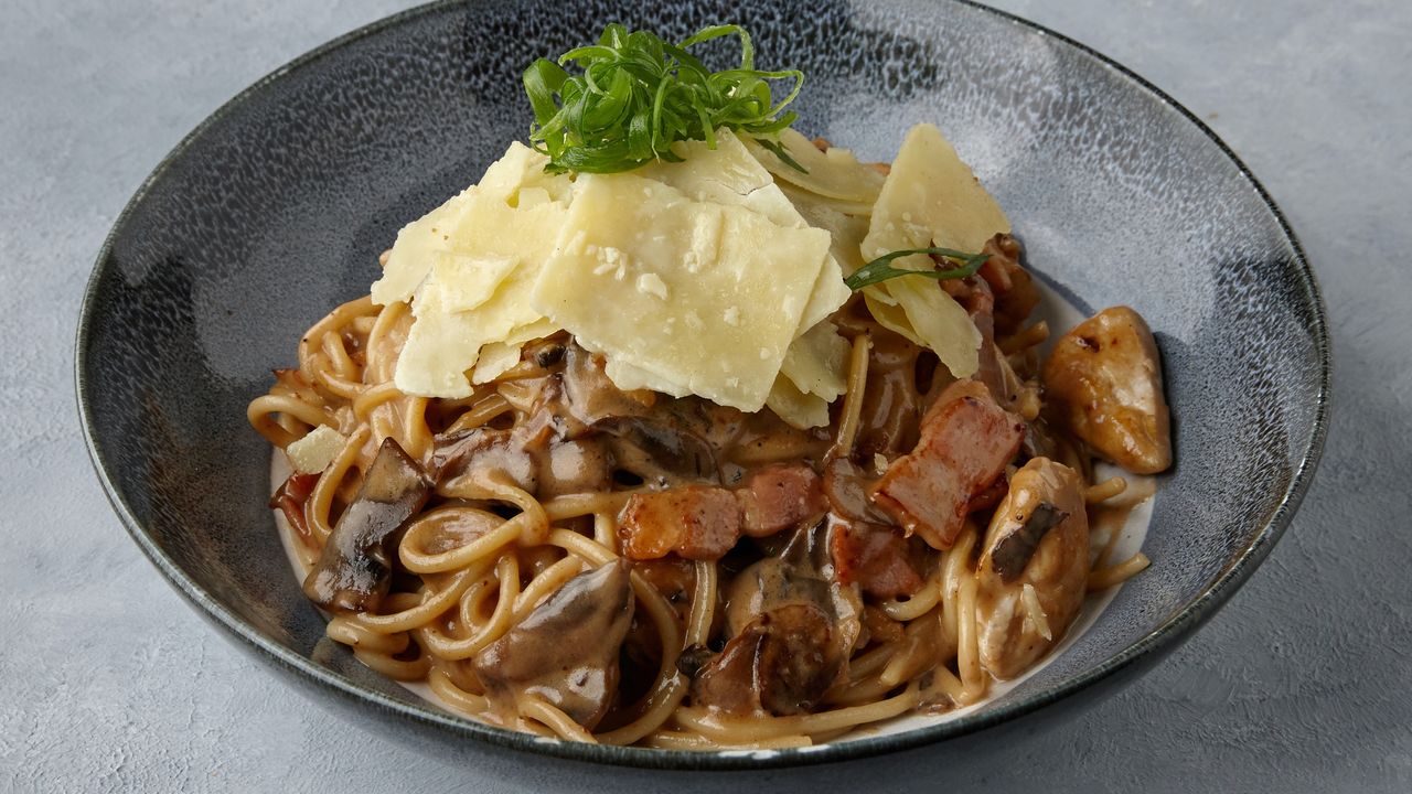 Creamy Mushroom & Chicken Spaghetti