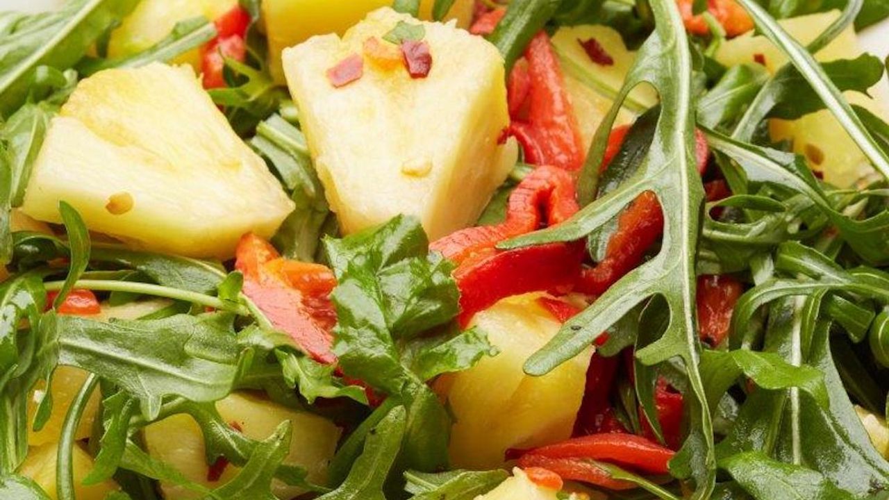 Chilli Pineapple, Capsicum and Roquet Salad Vegan (gf)