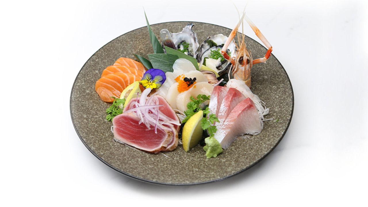 Assorted Sashimi (15pcs)