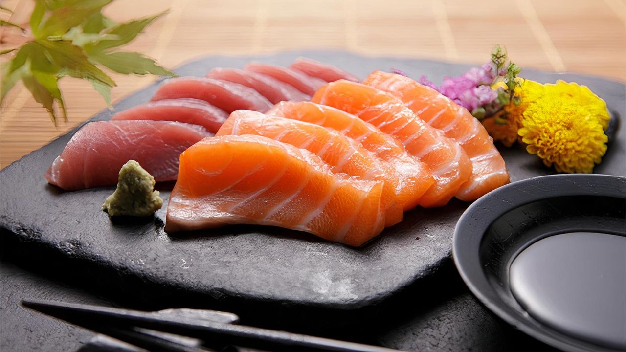 Salmon & Tuna Sashimi (8 PCS)
