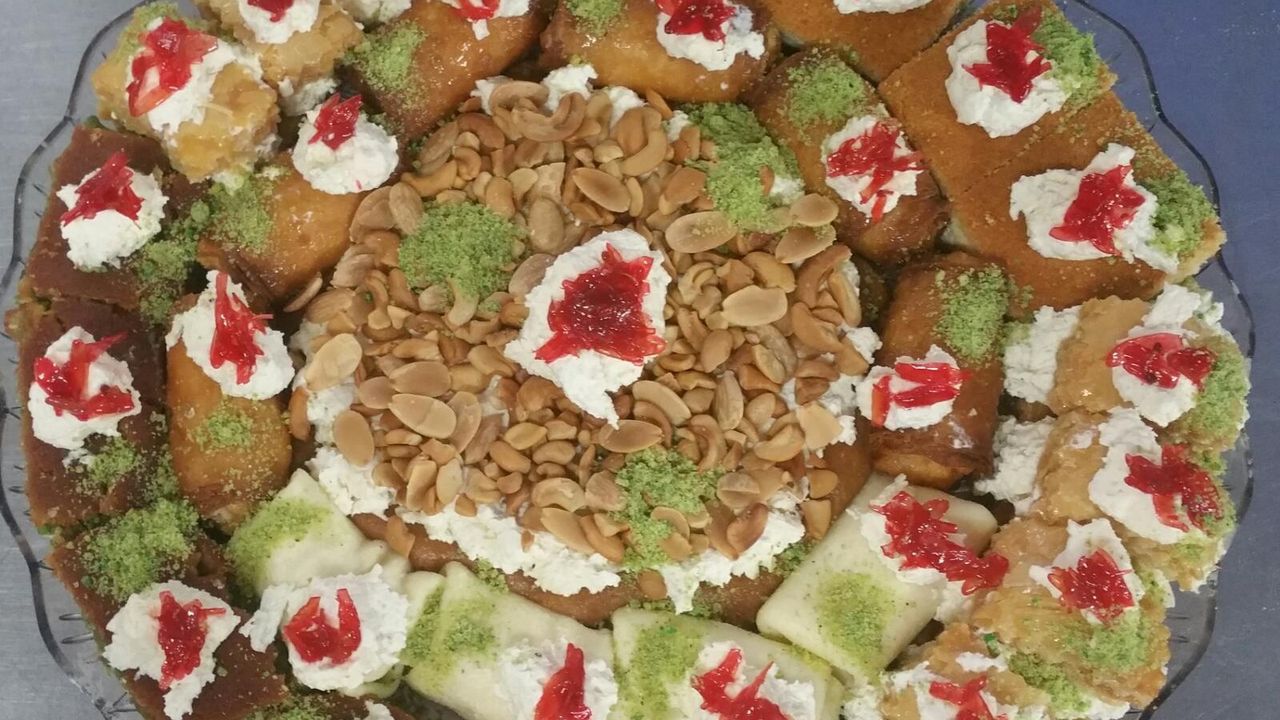 Mix Ashtah Sweets