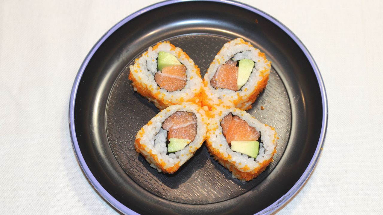 Salmon + Avocado insideout