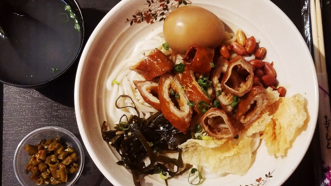 2. Braised Pork Intestine Rice Noodle / 卤肥腸湯米粉