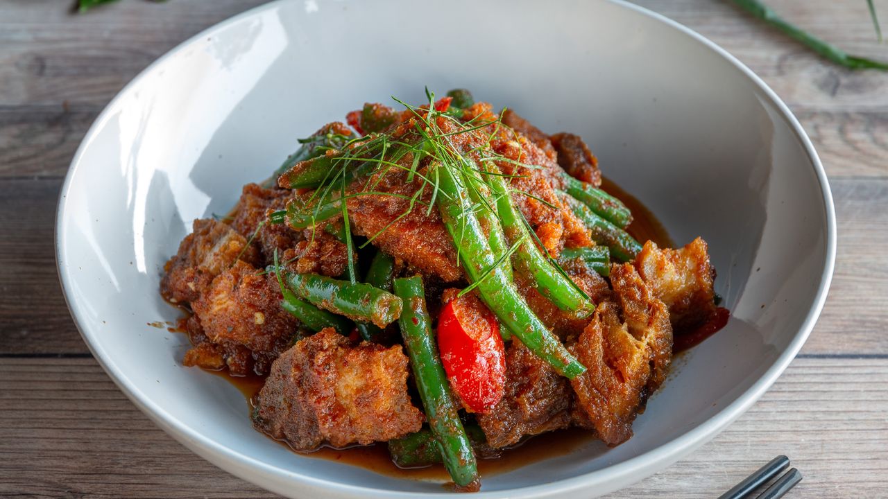 Crispy Pork Prikkhing