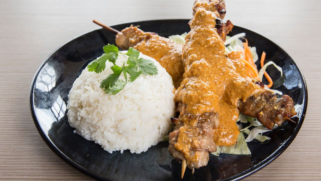 Grilled Lemongrass Chicken with Sate Sauce - Ga Nuong Sate