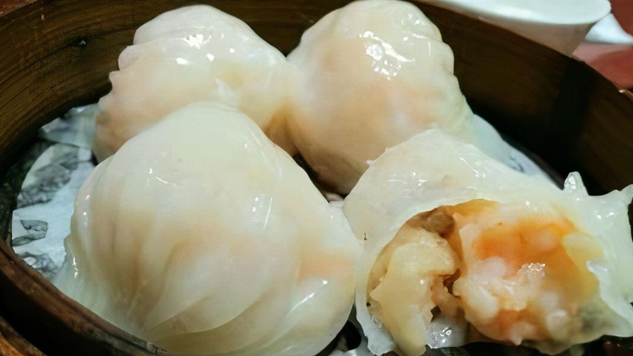 005. Steamed Prawn Dumplings (4 pcs) / 虾饺