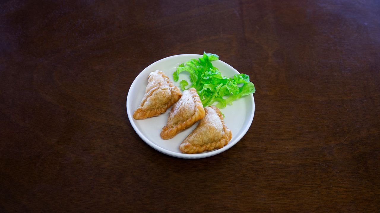 Curry Puff (3pcs)