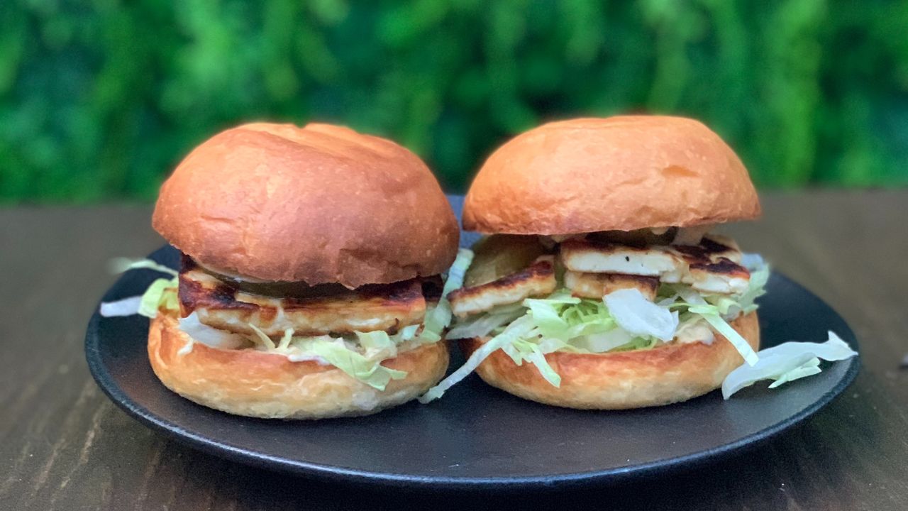 Halloumi Sliders (2) *V