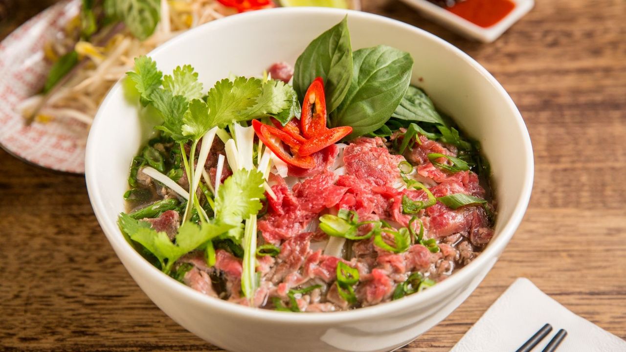 Slice Beef Soup (GF) Phở Bò Tái