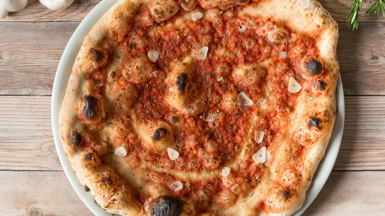 Marinara Pizza (v)