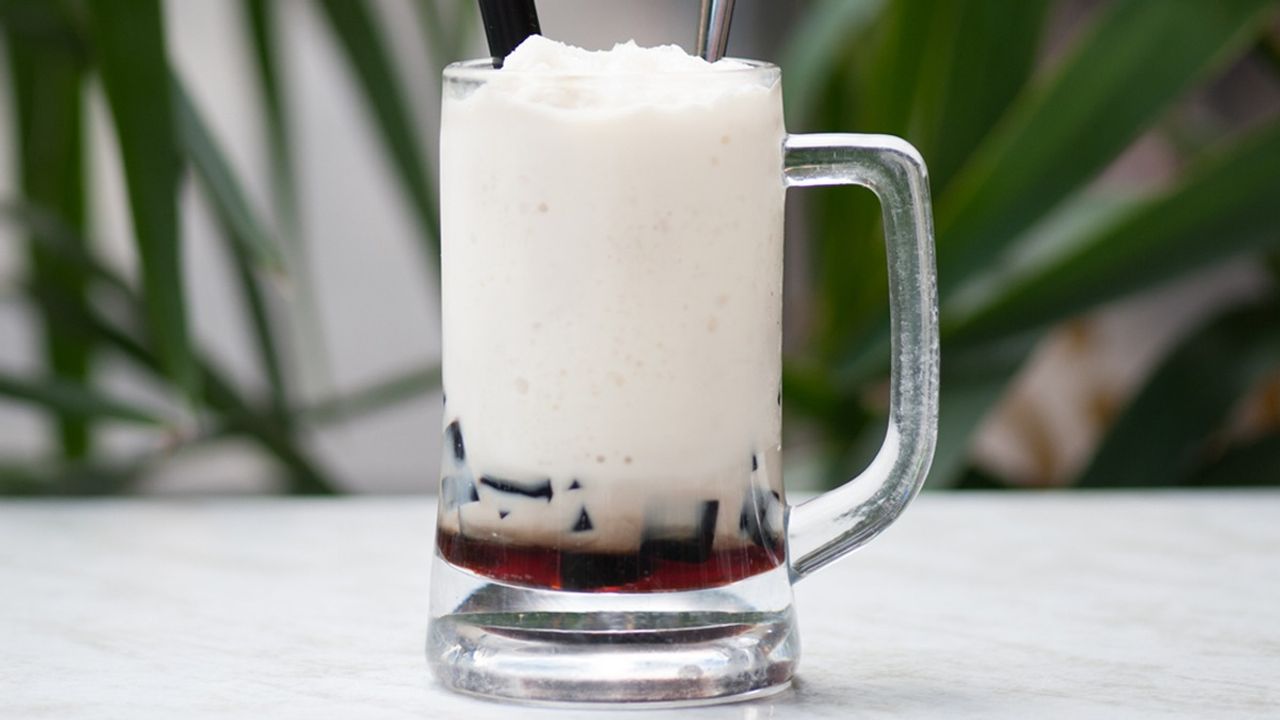 MF10 Soya Milk Grass Jelly (Iced Blended)