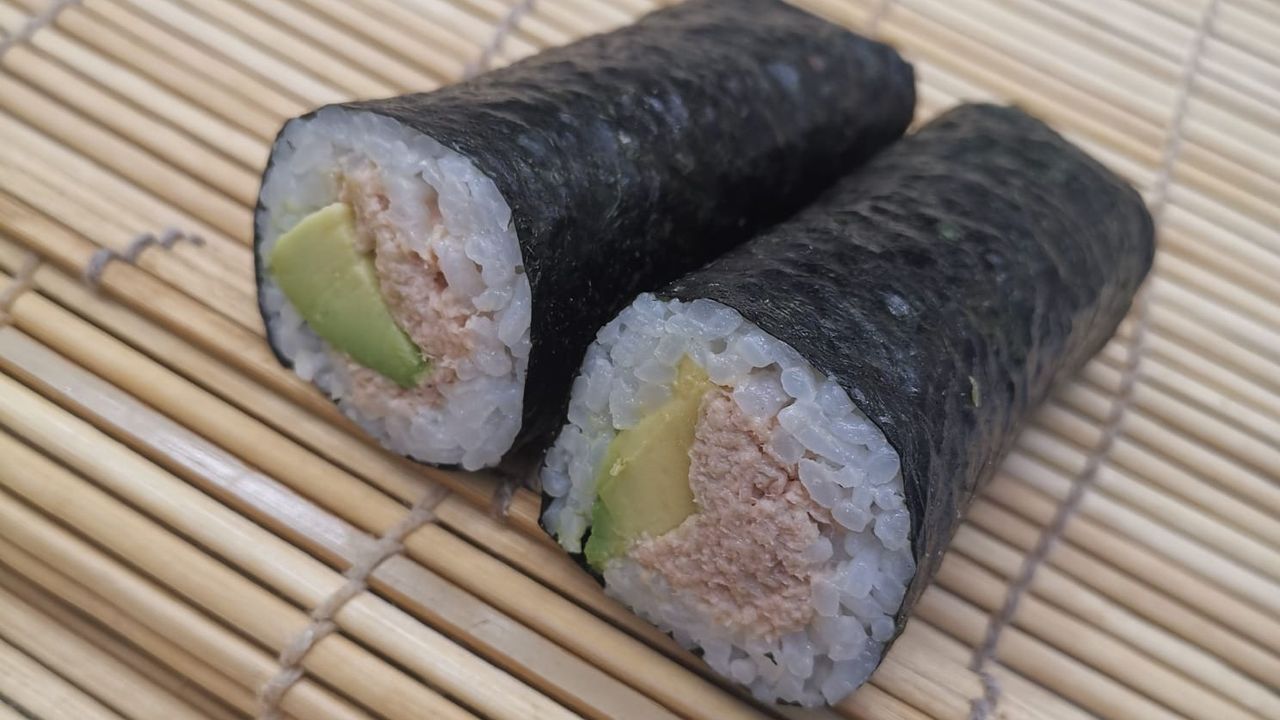 COOKED TUNA w AVOCADO