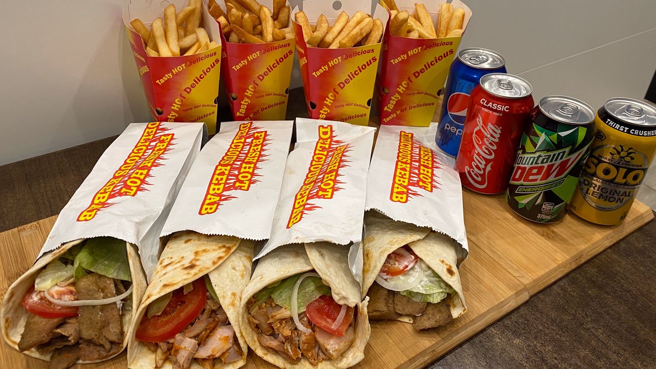 4 wraps+ 4 cans+ 4 chips