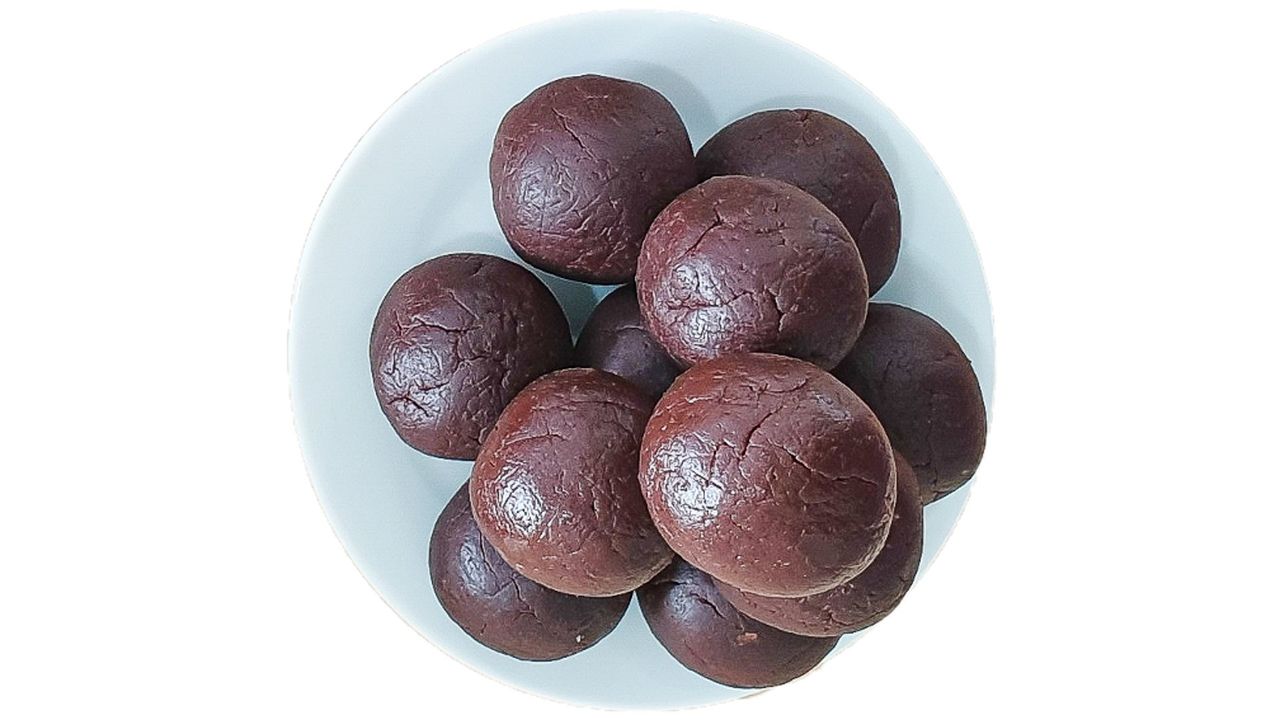 Chocolate Almond Fudge Bliss Ball