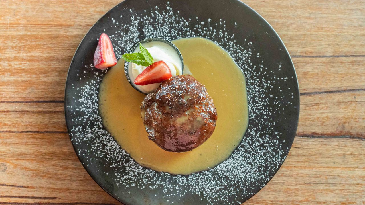 Sticky Date Pudding