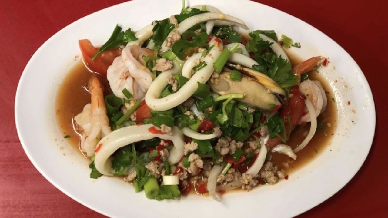Mixed seafood salad ยำรวมมิตร