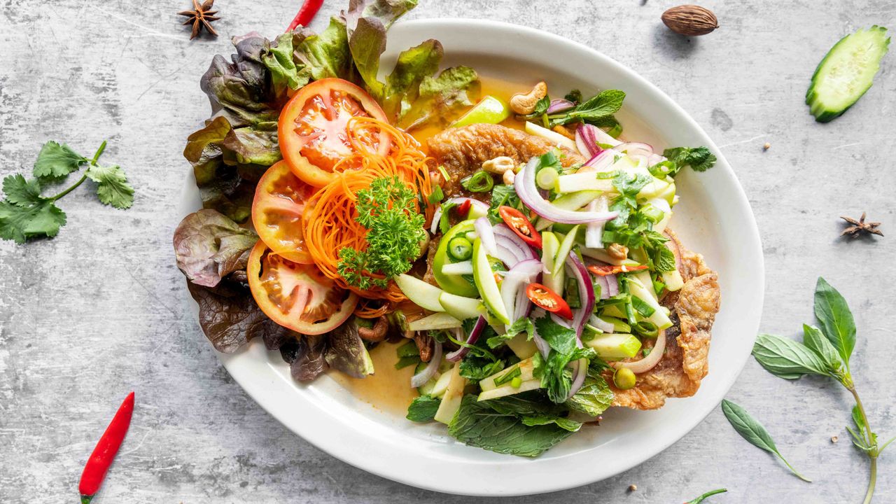 Pla Apple Salad