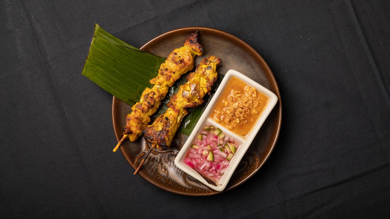 Satay Gai (2 Skewers)