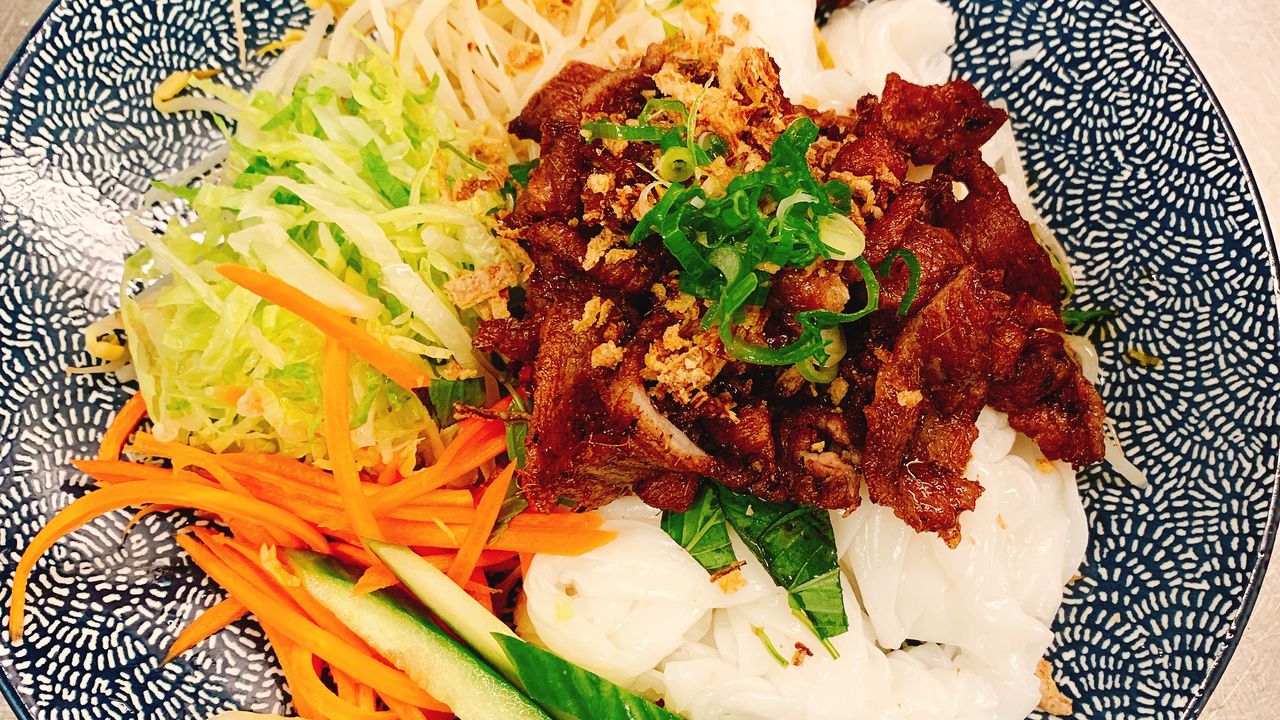 Grilled Pork Steam Rice Paper Cake