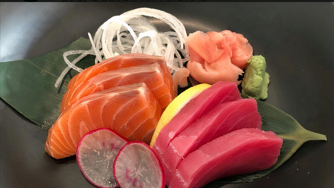 Salmon and Tuna Sashimi