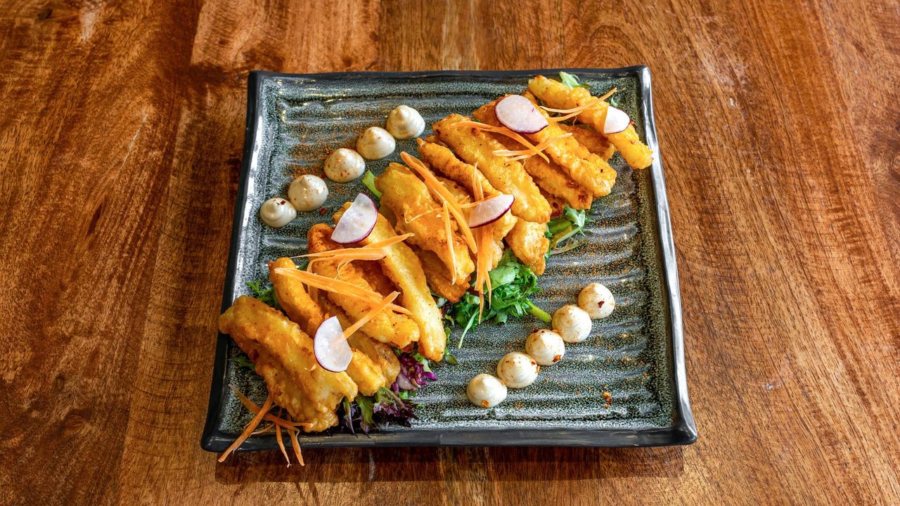 Crispy Calamari Salad